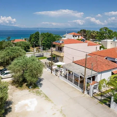 Kiki's Cozy * Skála Sotíros