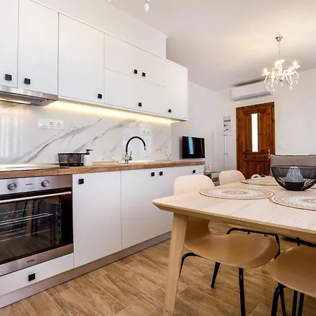 Kiki's Cozy Skála Sotíros