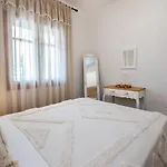Kiki's Cozy Skala Sotiros