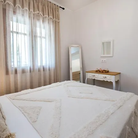 Kiki's Cozy Skala Sotiros
